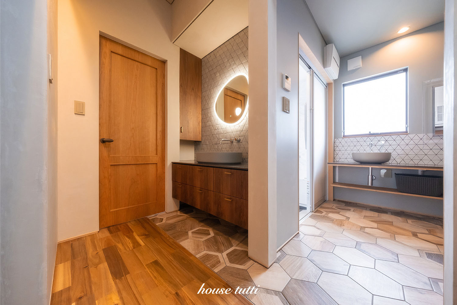 ハウストゥッティ