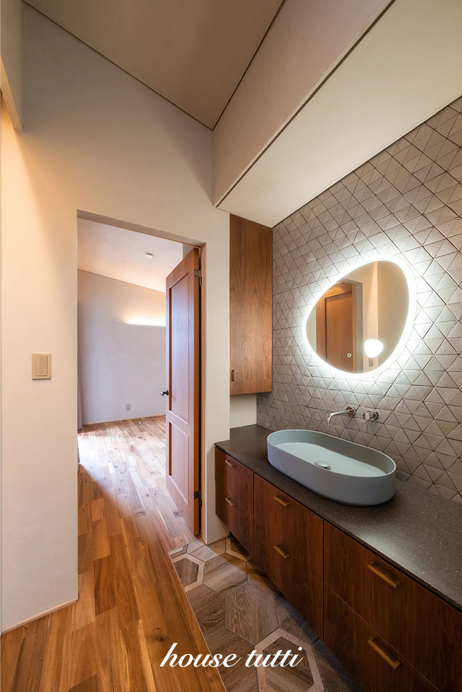 ハウストゥッティ