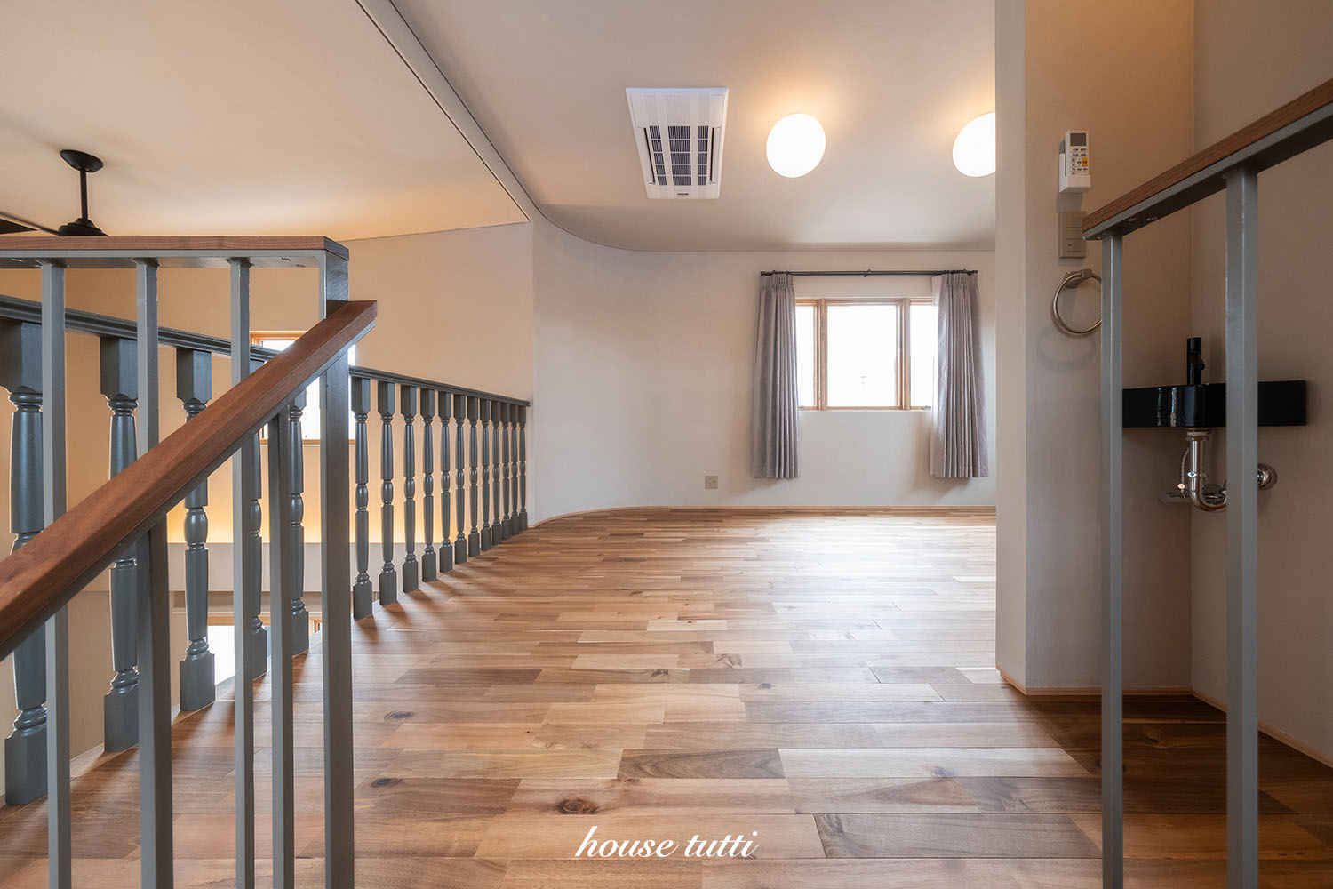 ハウストゥッティ