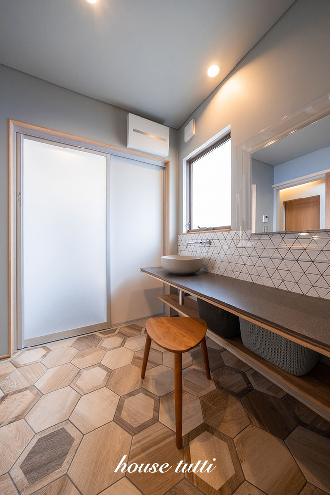 ハウストゥッティ