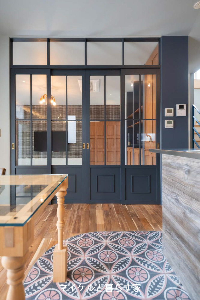 マイケルと住む家