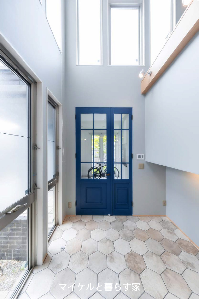 マイケルと住む家