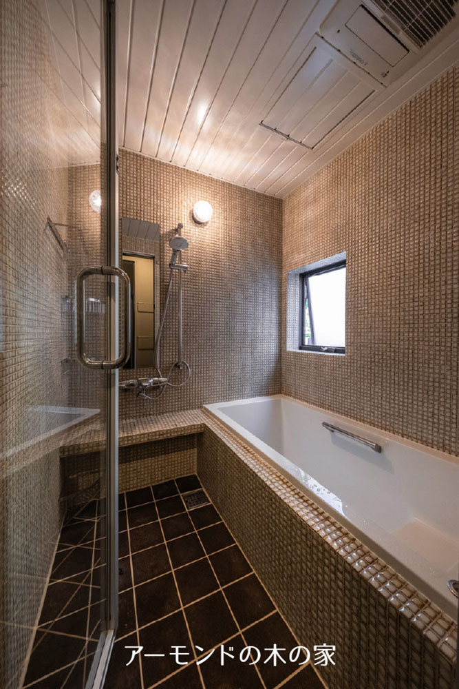 アーモンドの木の家