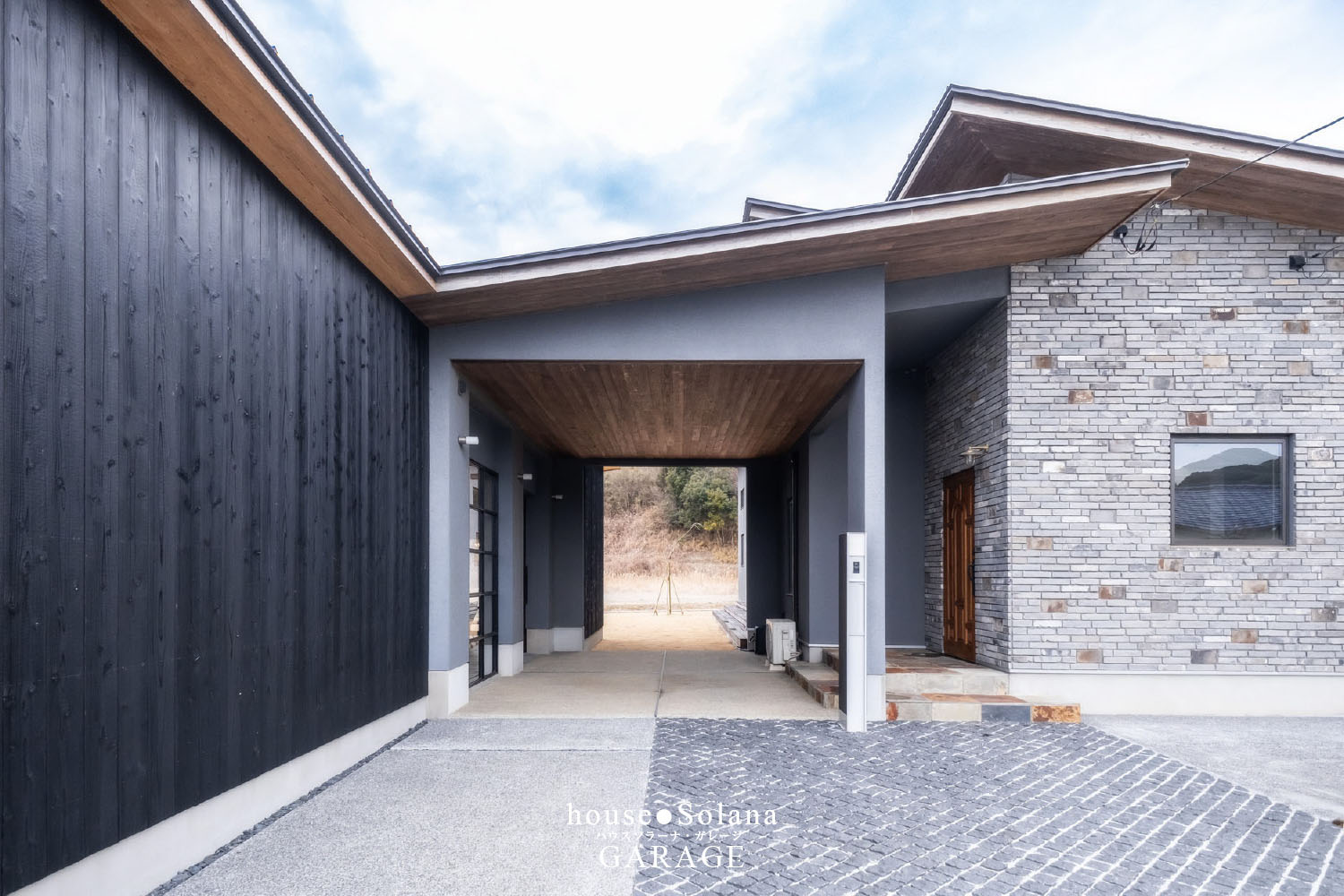 ソラーナガレージ