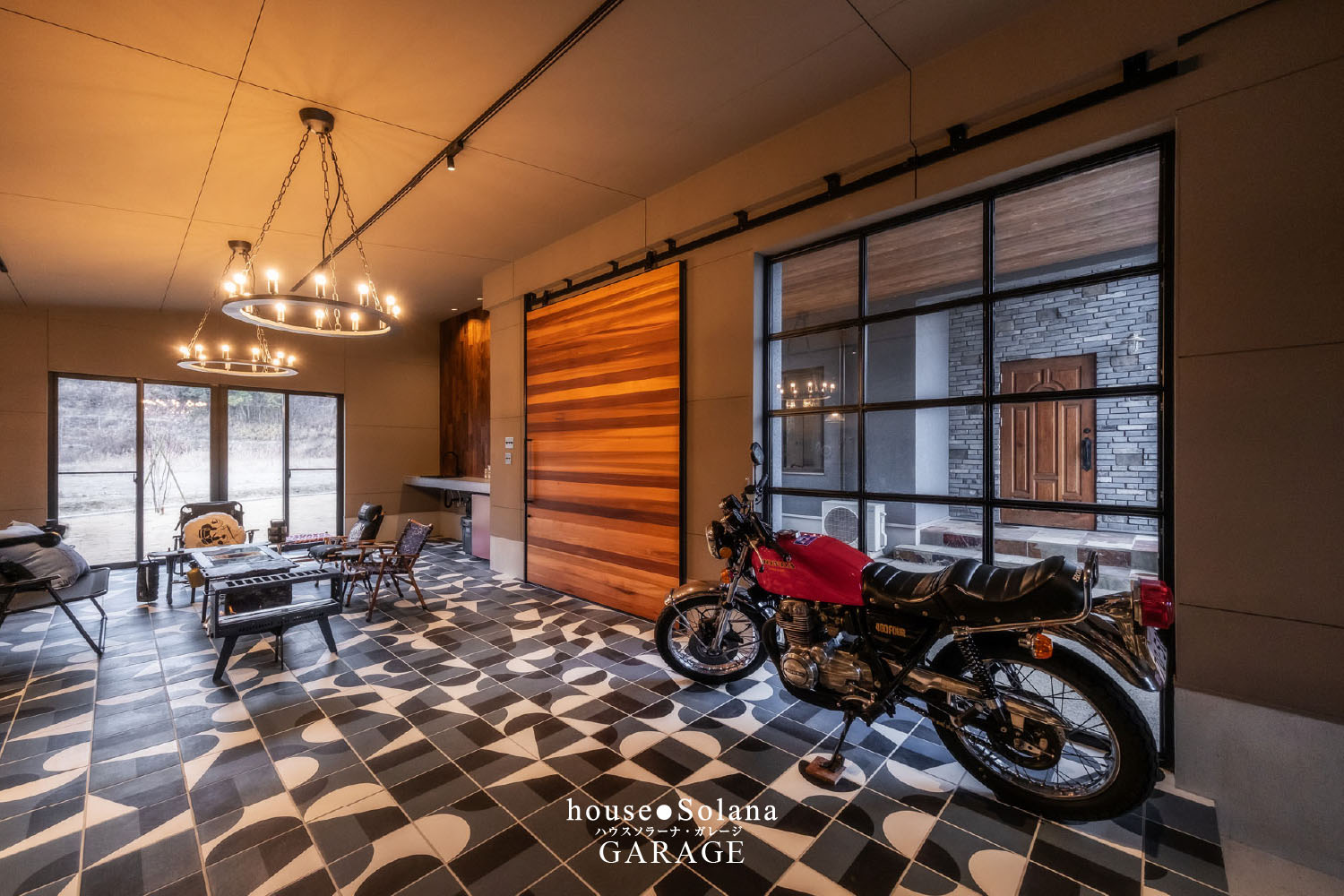 ソラーナガレージ