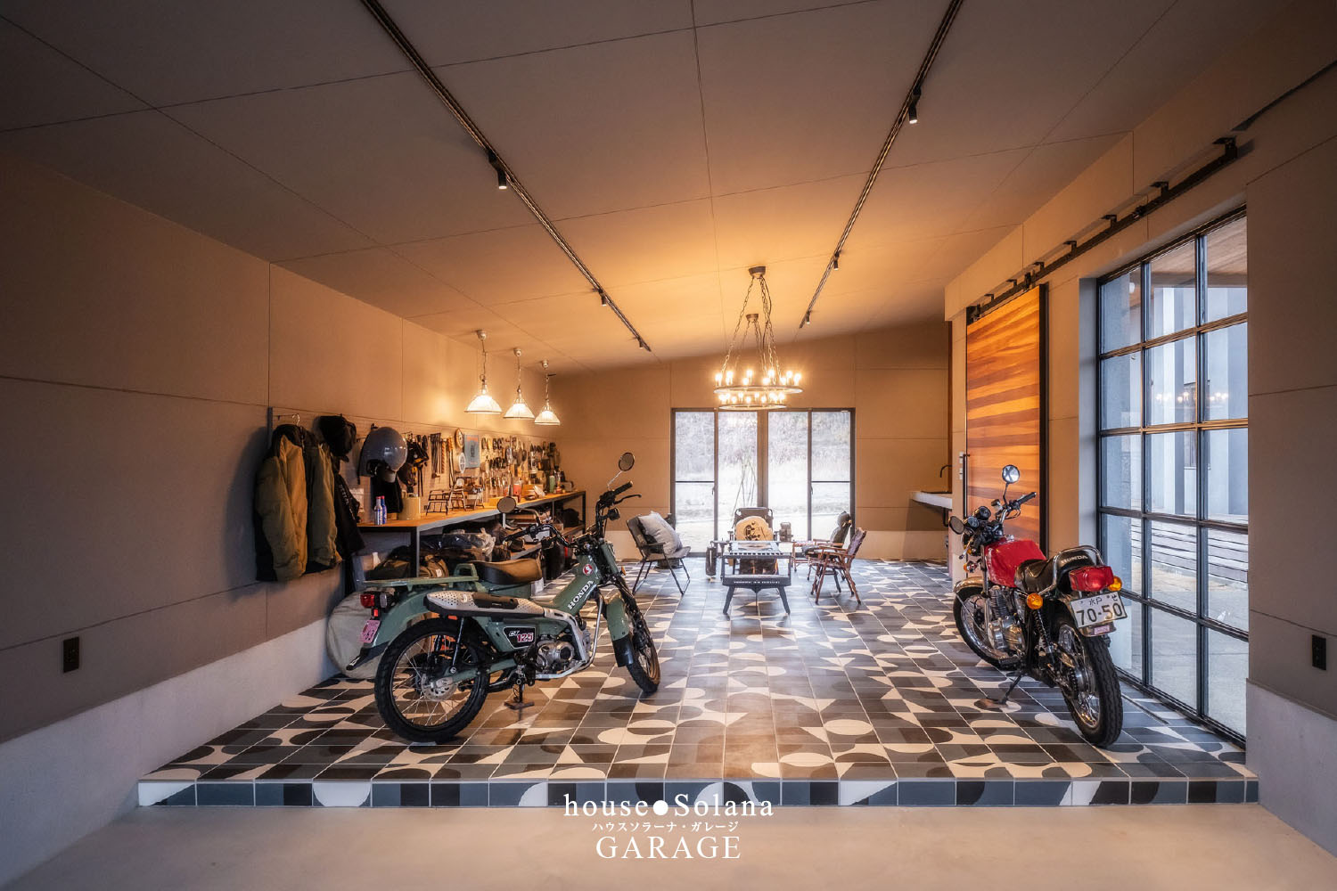 ソラーナガレージ